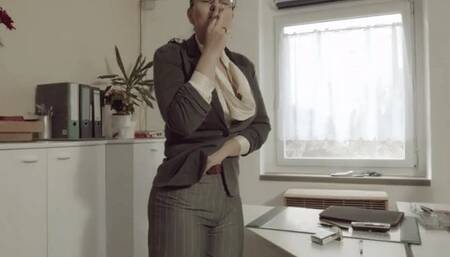 business woman and her diaper secret - mp4 720p