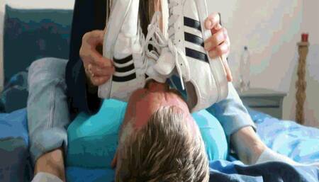 You will smell my feet! AVI(1280x720)FHD