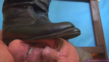 Miss Mandy's overknee-boots vs a face,MP4-HD1080