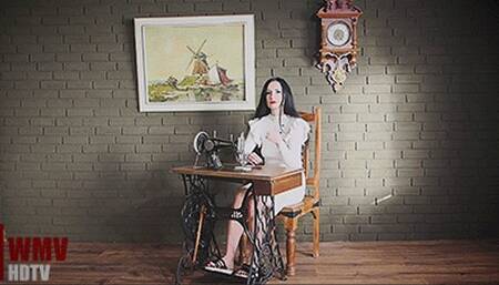 The Old Sewing Machine (HDTVWMV) – Lady Amira
