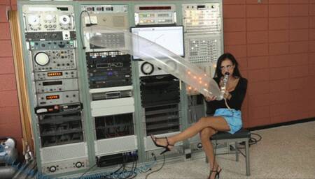 Willow Challenges Her Lungs With Some Airship Balloons (MP4 - 1080p)