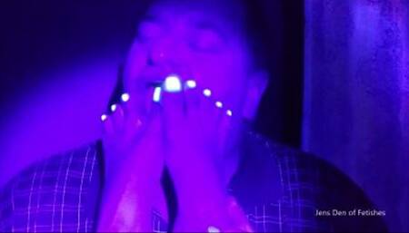 Toes glow in the dark_