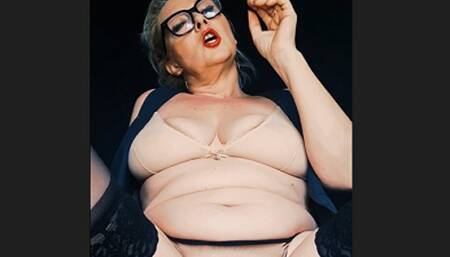 Curvy smoker MILF addictively pumps her corks in greedy chain smoke close up *belly fetish*belly button*satin panties*see through bra*stockings*eye glasses*