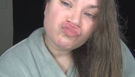 Out Of Shower Lip Smelling (MP4) ~ MissDias Playground