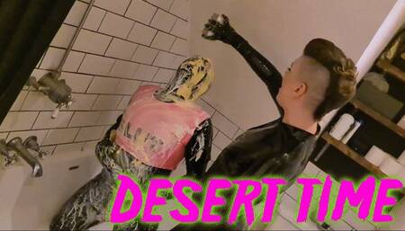 Desert Time! Sploshing and PISS! @mazmorbidfetish