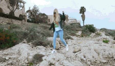 Escape in the rain WMV(1920x1080)FHD