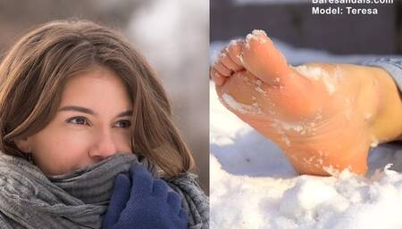 Snow on Teresa's feet - 12387