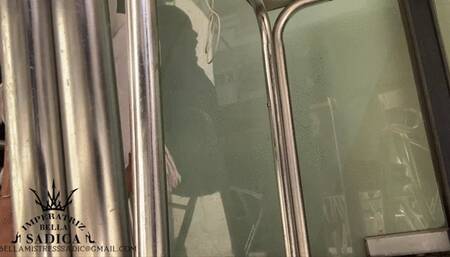 Public Dangling toe buckle 1