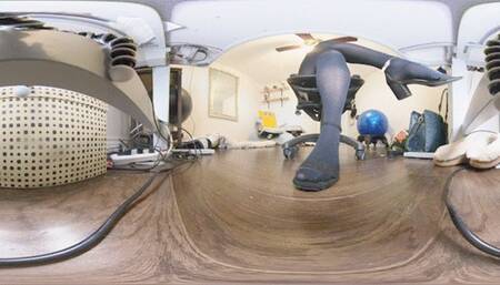 Sitting at her desk in Black tights and heels 360vr