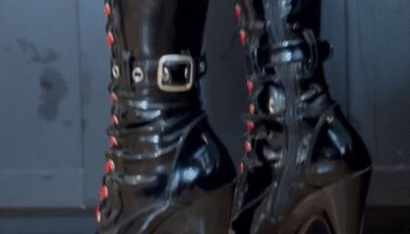 General Slavena Blowjob Strap-on