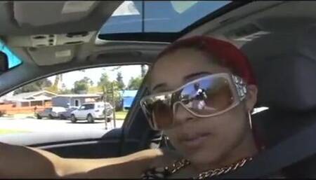 Pinky - Gets out SUV to twerk ass & clap ass