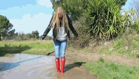A test for my new red Hunter Wellies MP4(1280x720)FHD