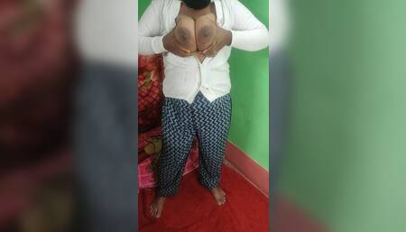 Indian hot wife showing her naked body