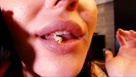 Shrunken Man Crushed And Eaten (VORE) - Princess Jack-Off Jill (HD1080p)