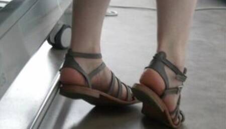 long pieds odorants d'Annabelle, médecin mature française