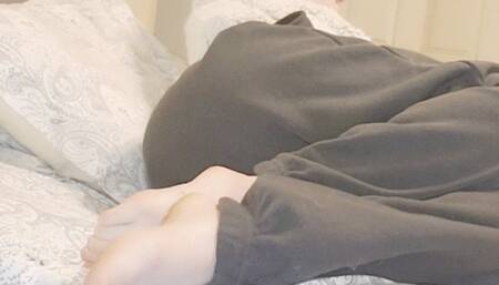 Horny Foot Job Then Cum In My Pussy