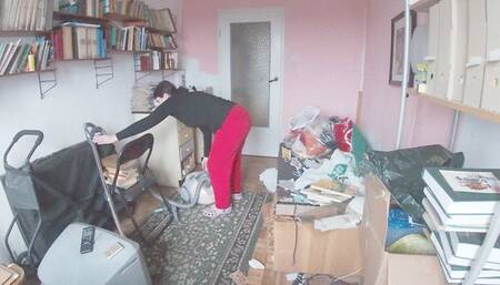 Cleaning cluttered room