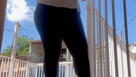 Crush - Smoking and making a video in a non-smoker's house - Leggings -Sneakers - Nose exhales