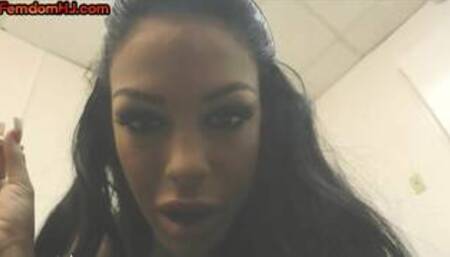 Fetish busty femina shows her dirty feet and big tits