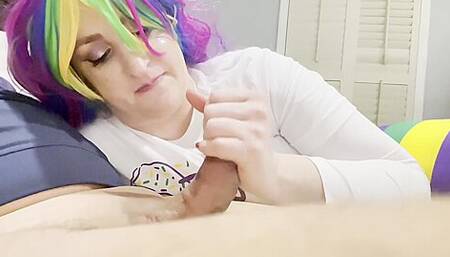 Mardi Gras Milf Sucks And Strokes After A Night Of Parading In The French Quarter P1
