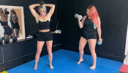 KAT MAX VS VIPER IN TEST OF STRENGTH CHALLENGE