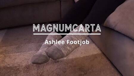 Ashlee Footjob
