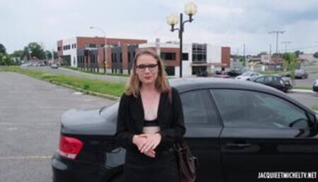 The beautiful canadian pig enjoys a lot, double penetration !