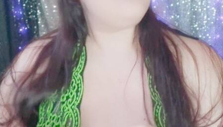 Nicki Pie smokes More 120s while trying her new toy