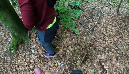 Suck and fuck in forest