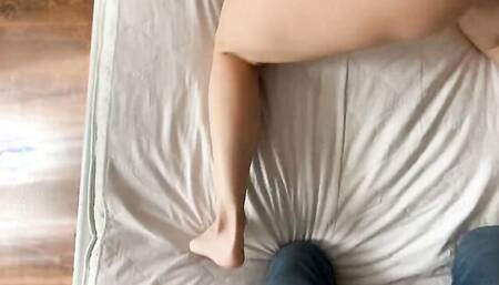 POV video shows anonymous girl getting fucked in the morning