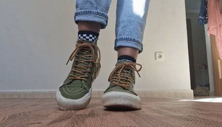 Watch me do a pedicure