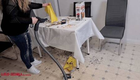 Mila - The housewife - morning routine (view 02)