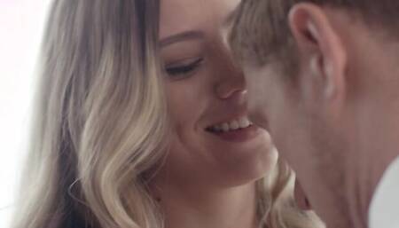 Oliver Flynn is banging a marvelous blonde girl Avery Christy