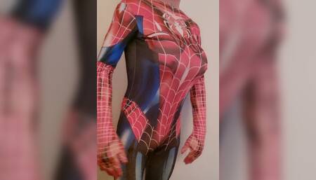 Spider tranny with huge D cup tits