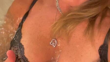 Carissa in the Lace bodysuit and thigh highs--underwater style!