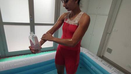 Lara vs Samantha III - Oil Match!