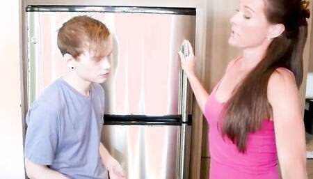 Splendid MILF shakes that booty nicely while riding stepson's cock