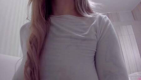 Aminaswan_ four fingers in her wet juicy pussy.