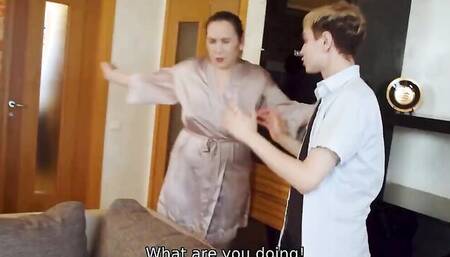 Curvy MILF sucks stepson's morning wood and gets screwed doggystyle