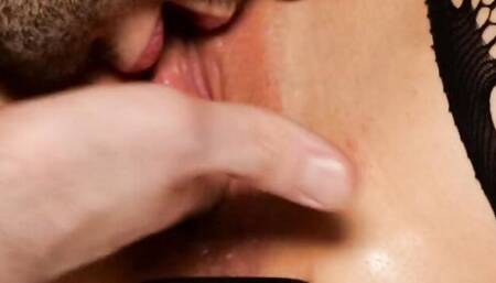 Dude fingers that wet girl while licking her delicious pussy