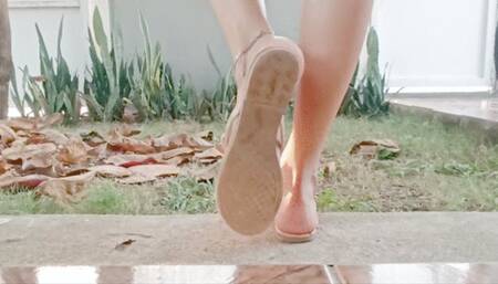 Katherine sexy foot tease in the garden