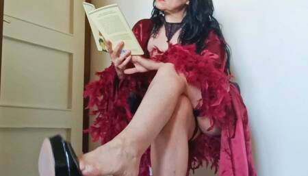 I IGNORE YOU AND I DANGLE MY PUMPS WITH STICK HEELS