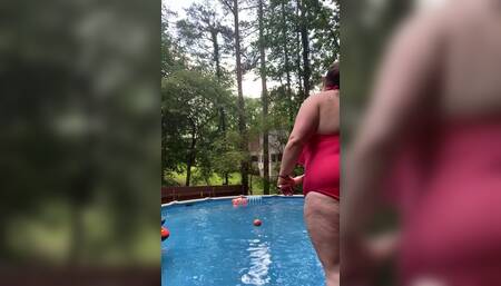 Been spending a lot of my time poolside if you’ve been wondering where I’ve been