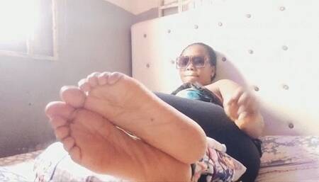 Igbo Omo Actress’ Wrinkled, Juicy Soles with Toes Wiggling