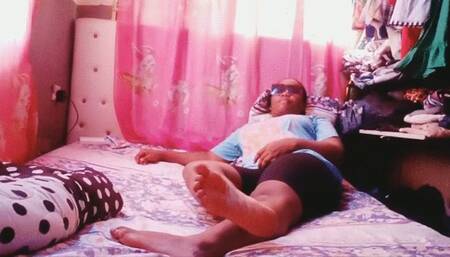 Igbo Omo Actress’ Wrinkly, Thick, Sexy Soles Crossed, Side by Side with Toe Wiggles