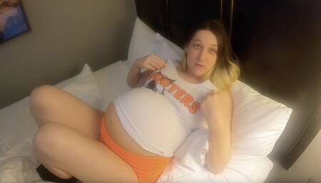 I'm a pregnant cheating wife and I'm going to fuck the TV repeairman