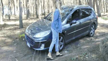 Returning from a walk in the woods MP4(1920x1080)FHD