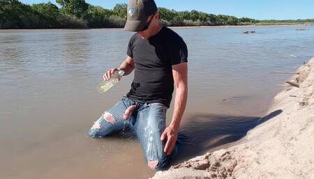 Pissing my jeans and jerking off in the Rio Grande