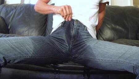 Pissing my jeans 6 times and a massive cumshot