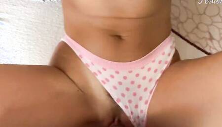 Splendid amateur girl takes a massive cock in close-up video